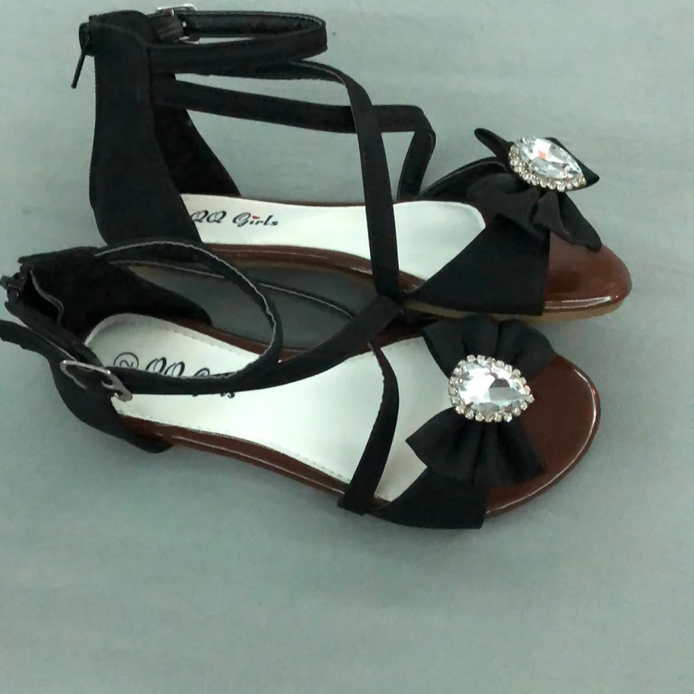 Q Q Girls Black Sandal Bow Jewel Size 2